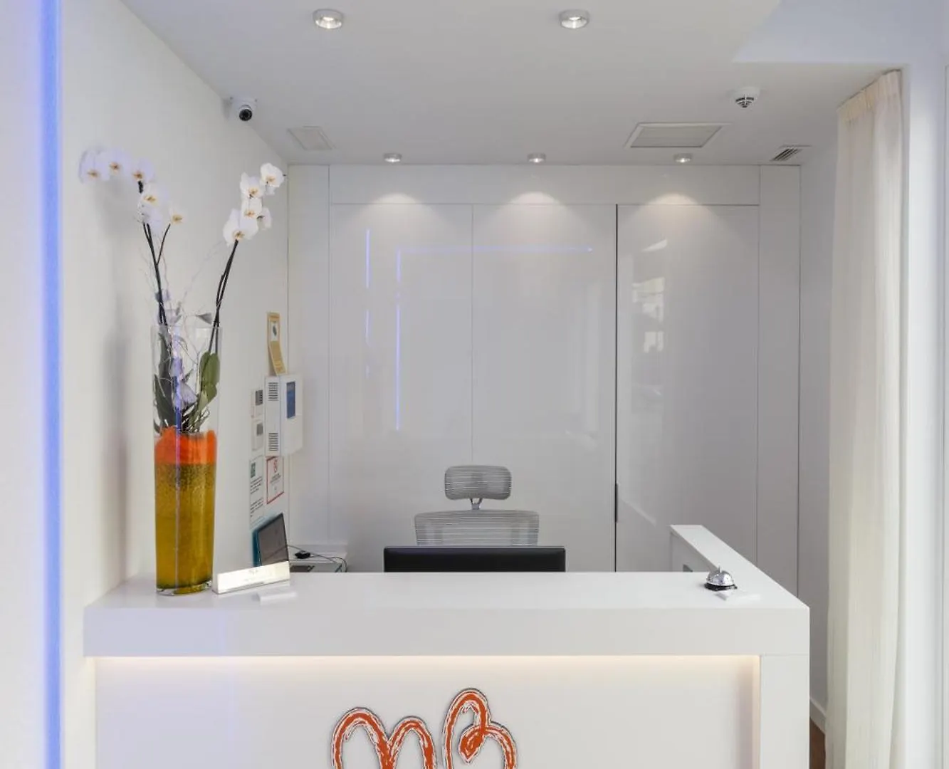 Tuhillo 3B Menyber Apartment Nerja Spain